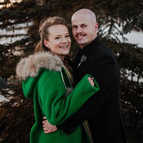 Meet your Posher, Becca - Picture 1 of 1